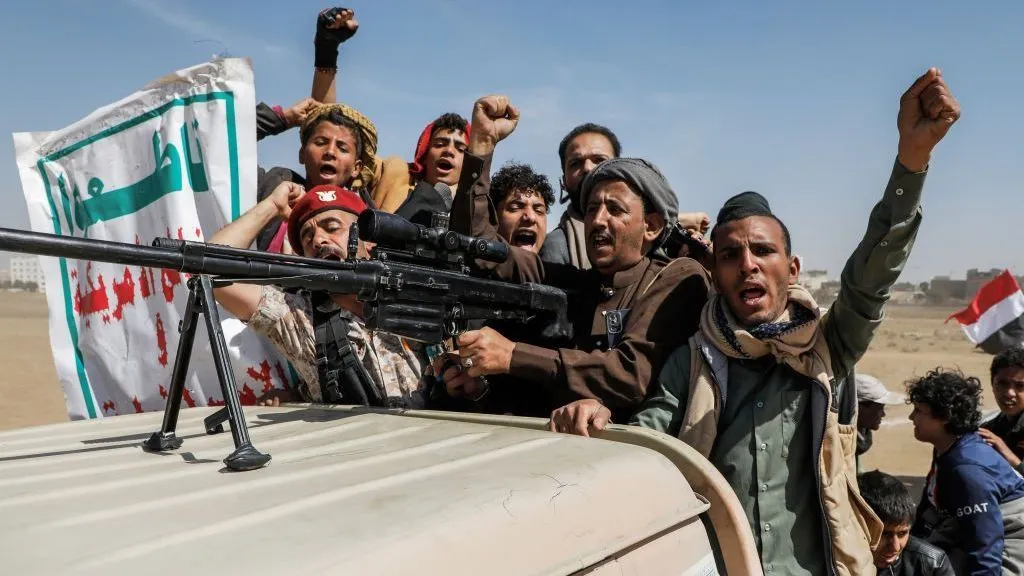 Ataque dos Houthis ao palácio presidencial no Iêmen deixa dois mortos